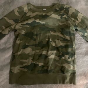 Women’s camouflage sweatshirt